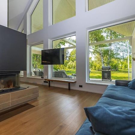 Modern Villa With Sauna & Hot Tub Hiiumaa Ngoại thất bức ảnh