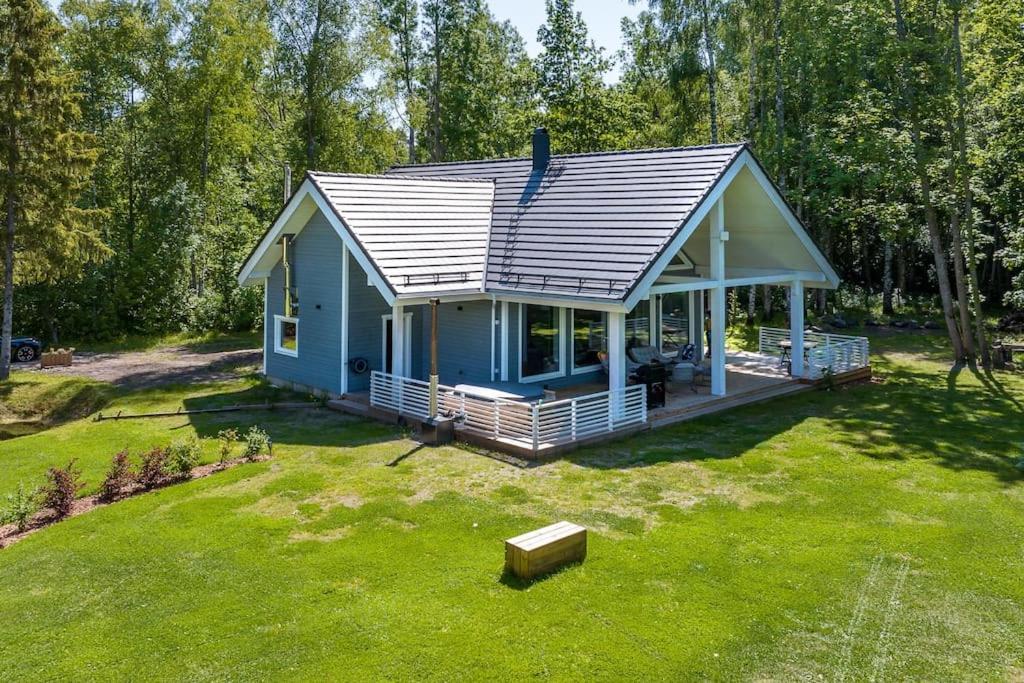 Modern Villa With Sauna & Hot Tub Hiiumaa Ngoại thất bức ảnh