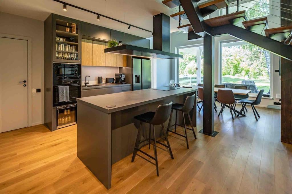 Modern Villa With Sauna & Hot Tub Hiiumaa Ngoại thất bức ảnh